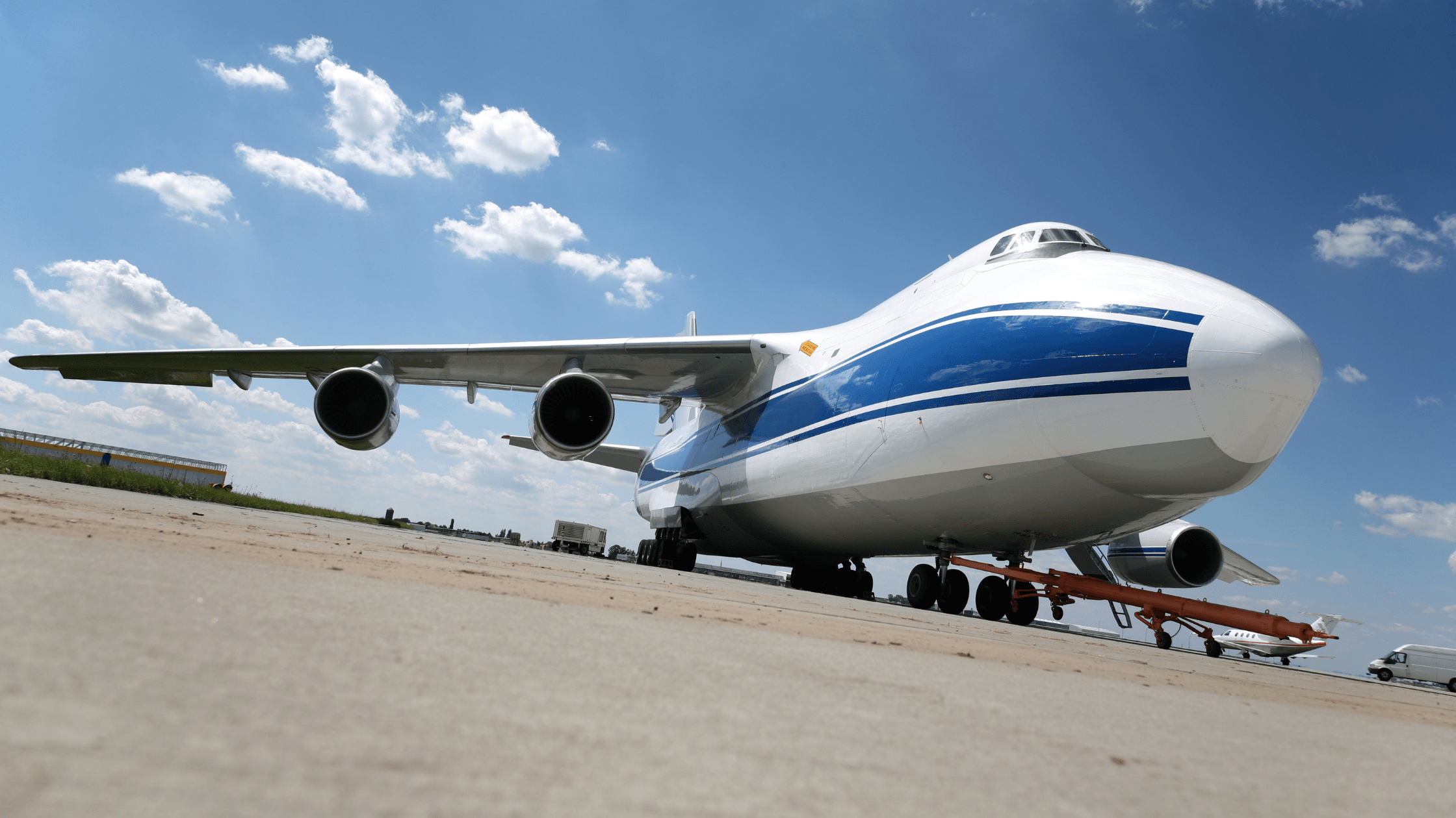 The Role of Air Freight Forwarding in Enhancing Global Logistics